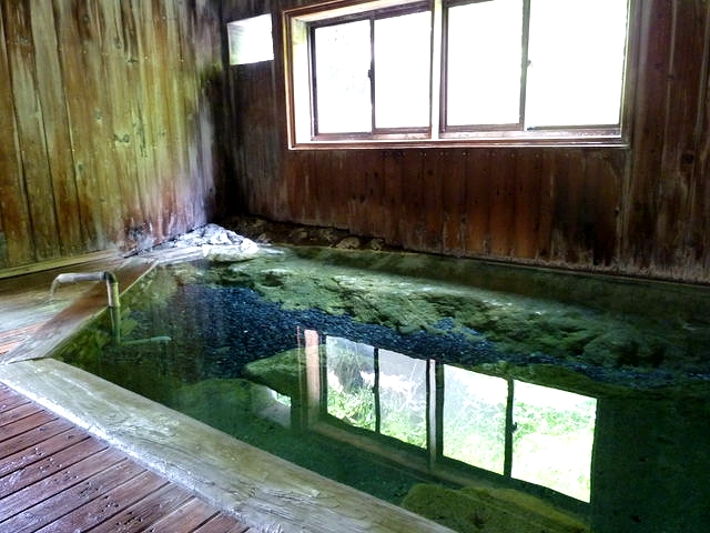 ２０１０ 道東湯めぐりソロツーリング ４０ オンネトー温泉 景福 さん 内風呂もすごい そらとらてとらぶ