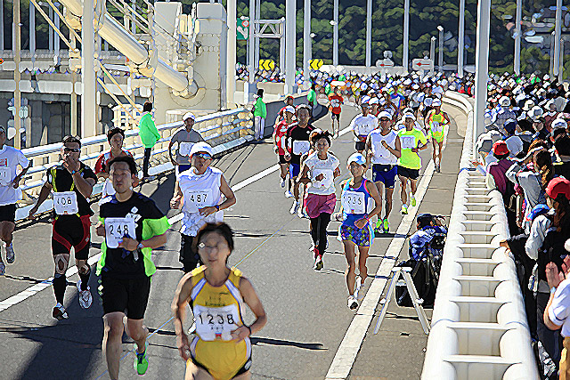白鳥大橋ハーフマラソン写真